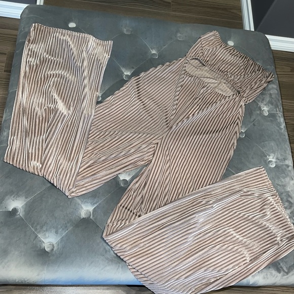 Jumpsuit - Picture 2 of 4